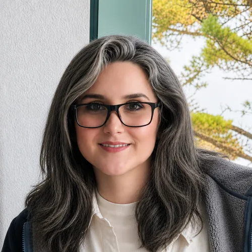 Elham Oliyaei