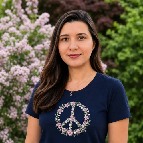 Mojdeh Saadati